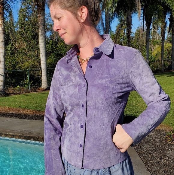 Express World Brand 100% Genuine Leather button up blouse, sz M-7/8 (Faded Now!) - Picture 6 of 17